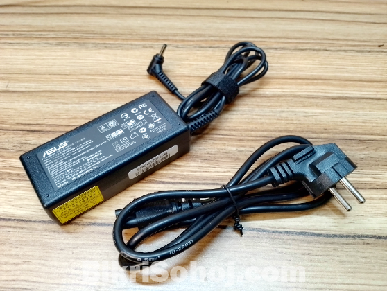 Asus Laptop Charger Adapter 19v 2.37a (not Fully Used)